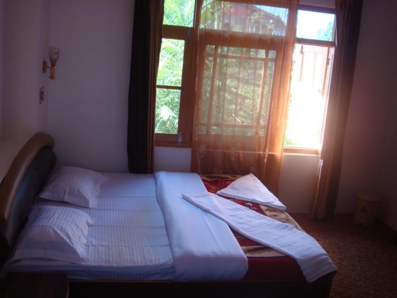 Hospitality Bed & Breakfast Srinagar (Jammu and Kashmir)