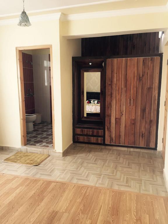 Guest house Shalimar Heights Srinagar (Jammu and Kashmir)