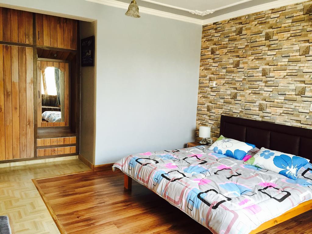 Guest house Shalimar Heights Srinagar (Jammu and Kashmir)