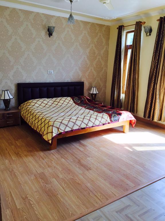 Shalimar Heights Srinagar (Jammu and Kashmir)