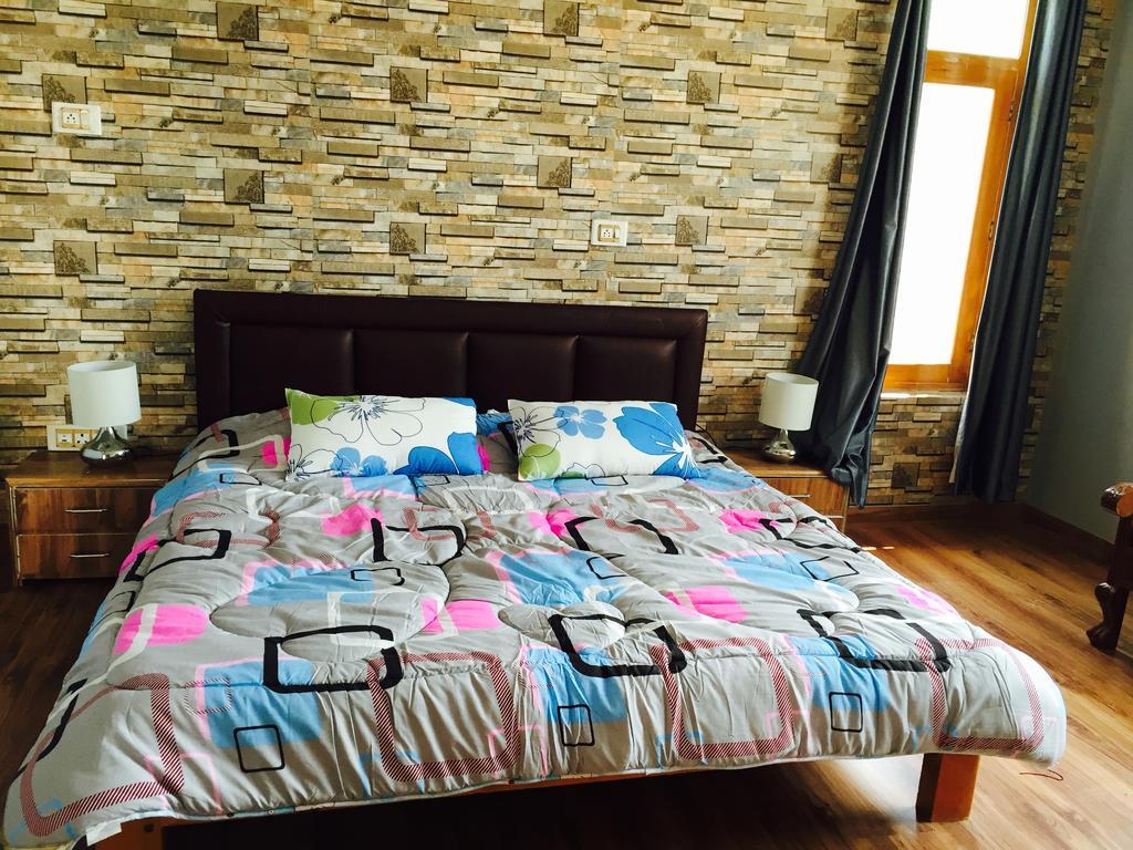 Guest house Shalimar Heights