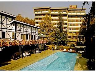 Broadway Hotel Srinagar (Jammu and Kashmir)