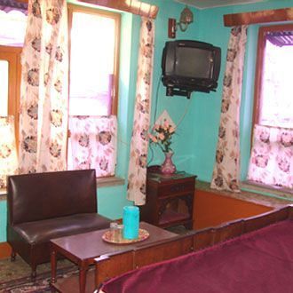 Hotel Gul E Anar 3*