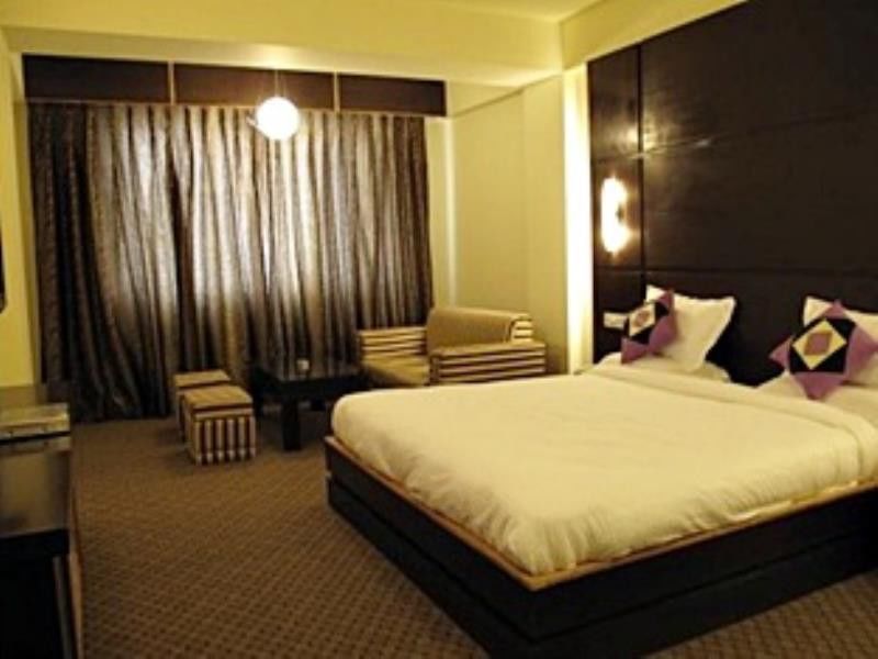 Comrade Hotel