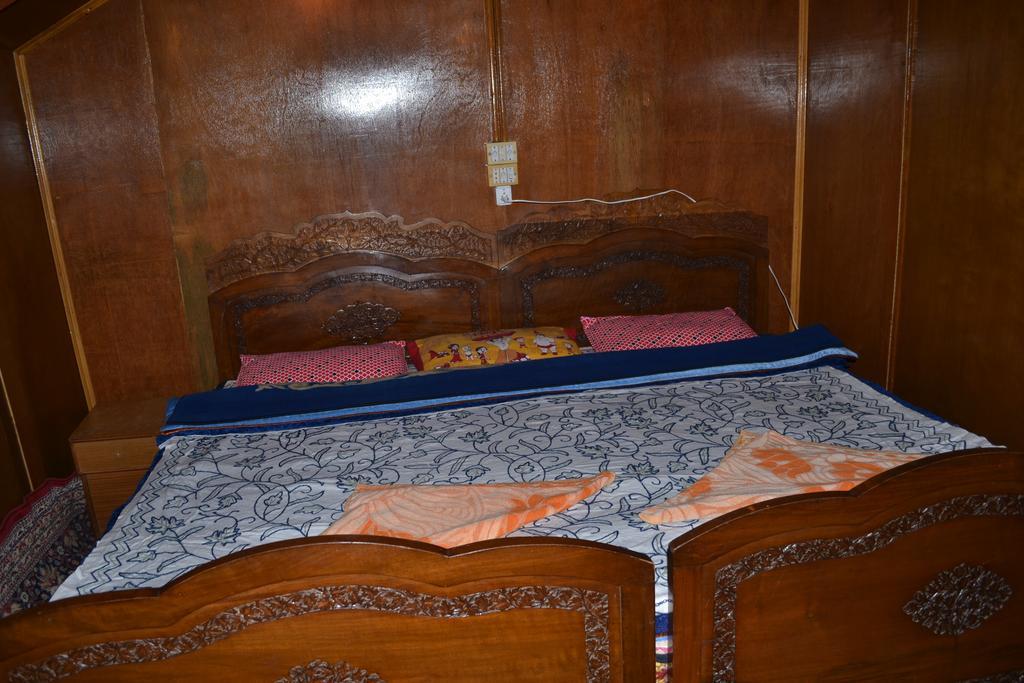 New Bombay Heritage Group Of Houseboats 4* Srinagar (Jammu and Kashmir)