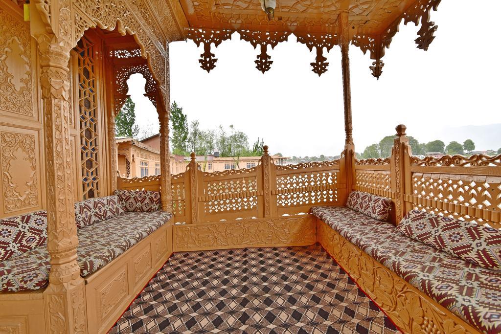 Botel Houseboat Inshallah Srinagar (Jammu and Kashmir)