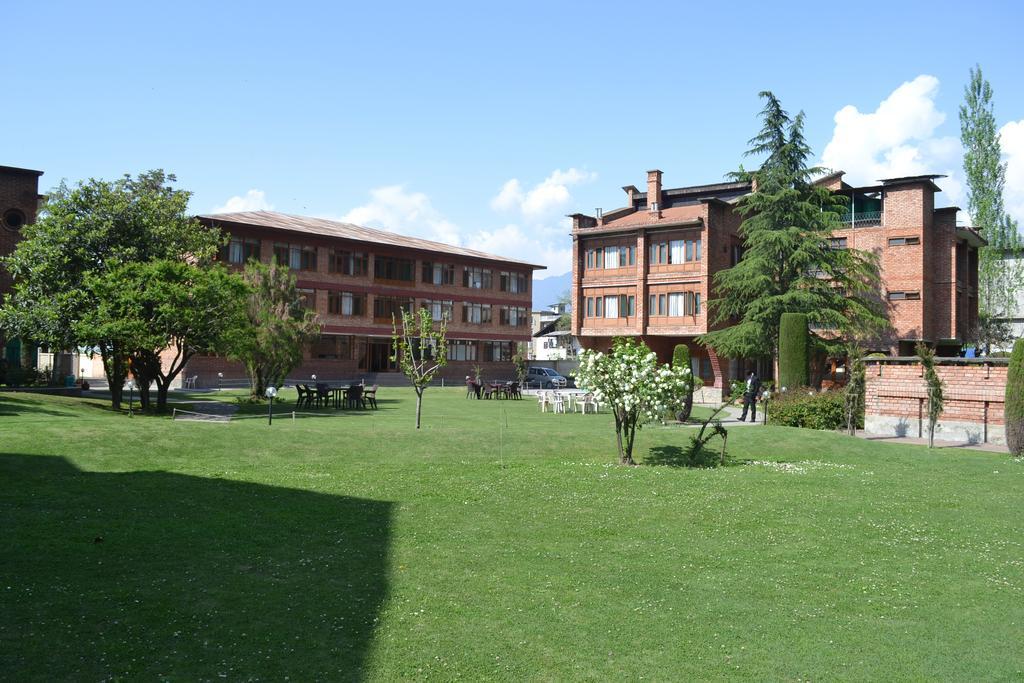 Brown Palace Srinagar (Jammu and Kashmir)