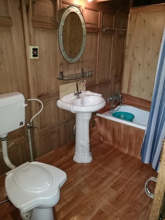 Botel House Boat Hardy Palace 3*