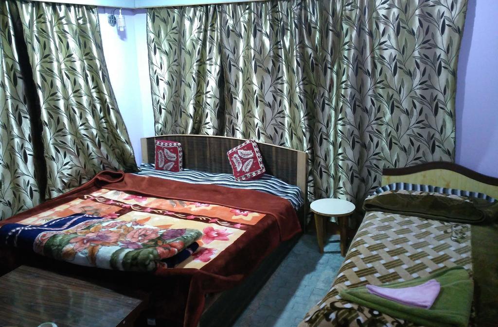 Gulab Guest house Srinagar (Jammu and Kashmir)