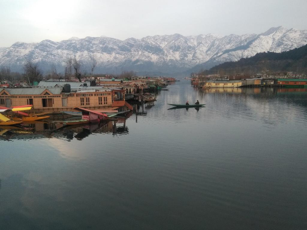 Snowgoose Group Of Houseboats 3* Srinagar (Jammu and Kashmir)