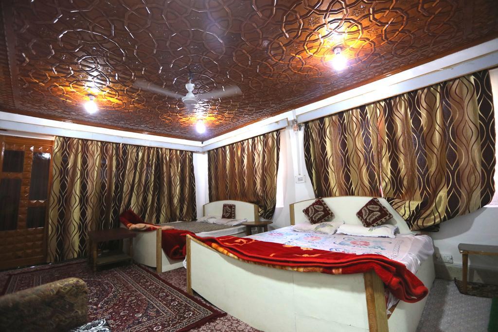 Gulab Srinagar (Jammu and Kashmir)