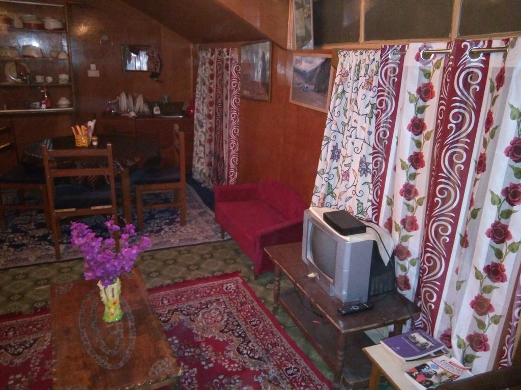 New Bombay Heritage Group Of Houseboats Srinagar (Jammu and Kashmir)
