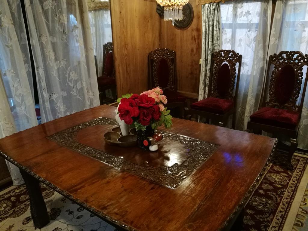 House Boat Hardy Palace Botel 3*