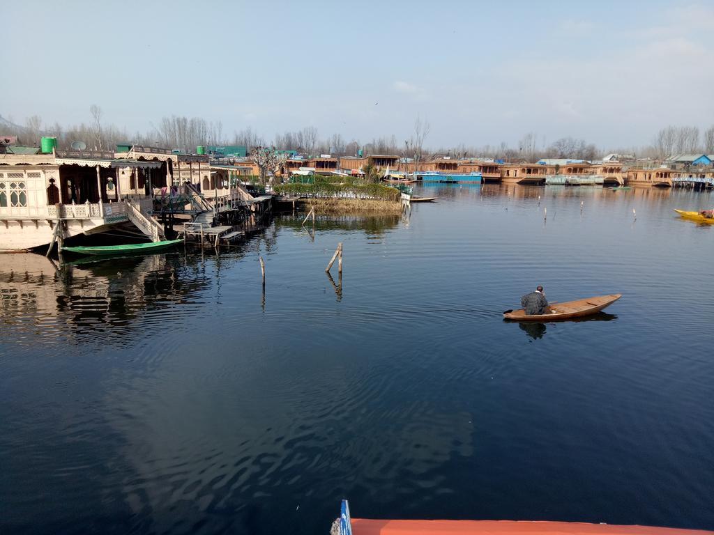 Young Shahzada Group Of Houseboats 3*