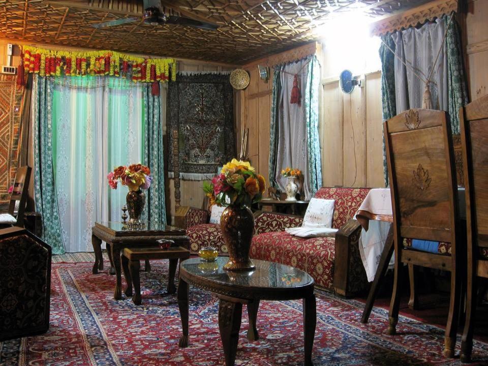Houseboat Pride Of India 3* Srinagar (Jammu and Kashmir)
