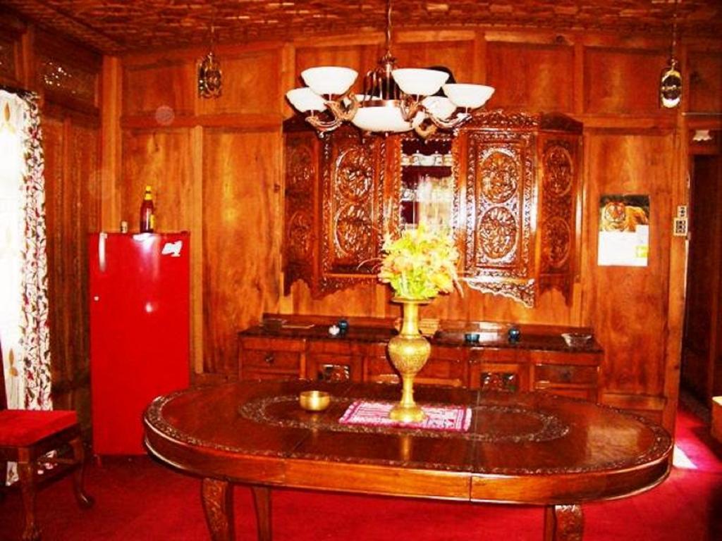 New Lucky Star Group Of Houseboats 4*