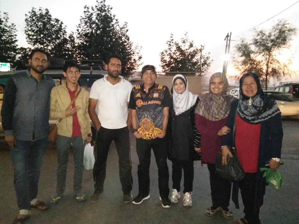 New Lucky Flower Group Of House Boat Botel Srinagar (Jammu and Kashmir)