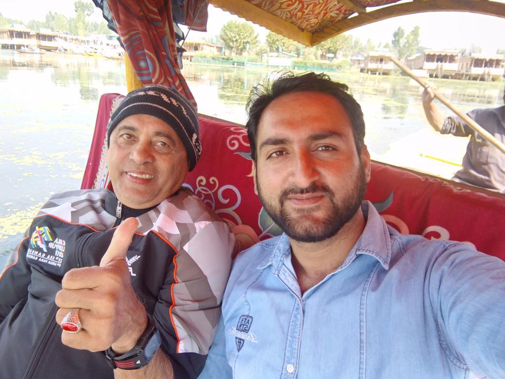 Botel New Lucky Flower Group Of House Boat Srinagar (Jammu and Kashmir)