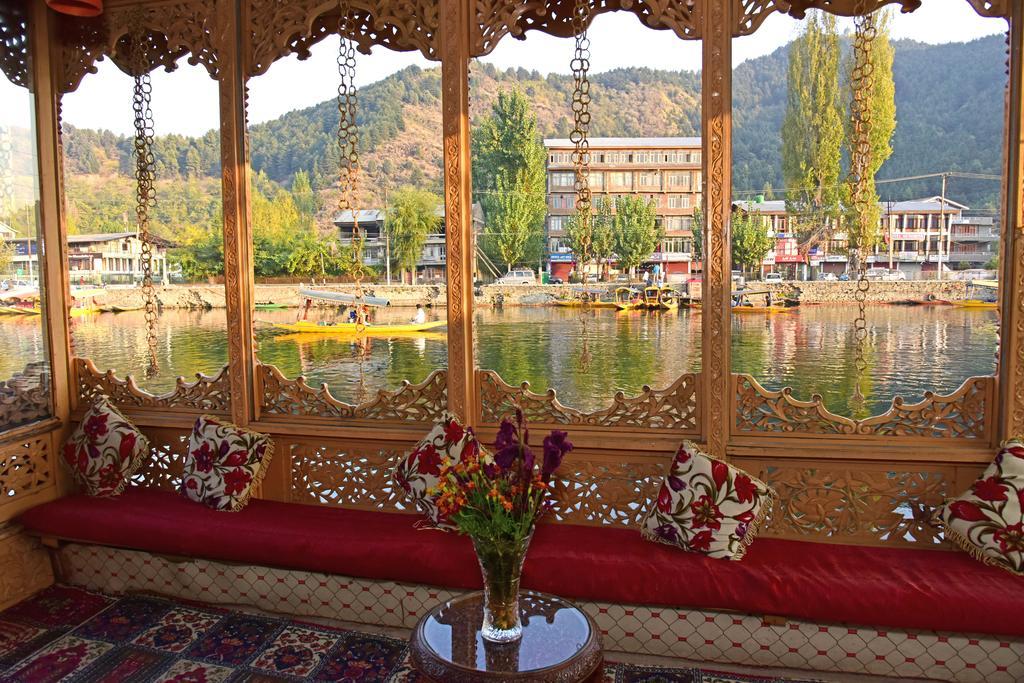 Botel White House Group Of Houseboats Srinagar (Jammu and Kashmir)