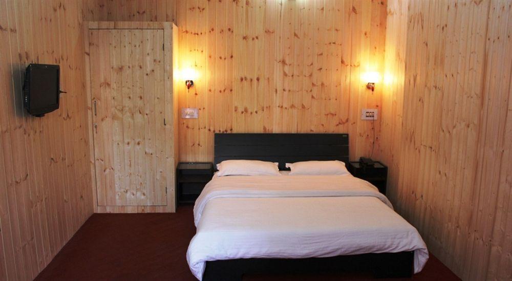 Walisons Hotel Srinagar (Jammu and Kashmir)