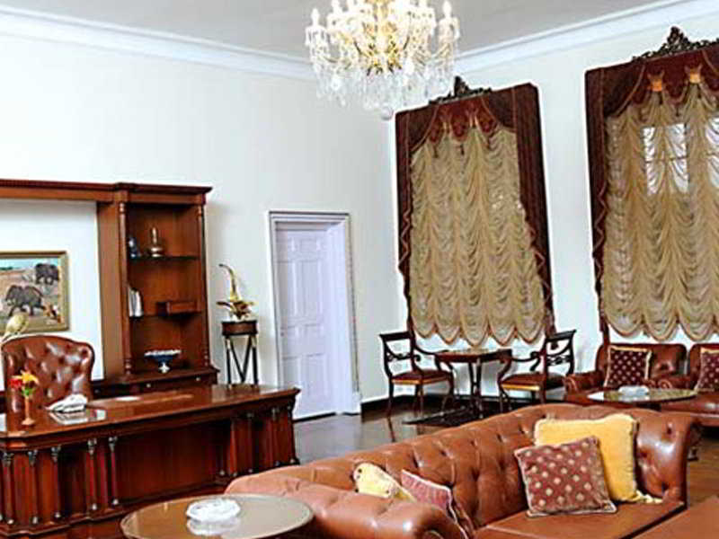 The Lalit Grand Palace 5*