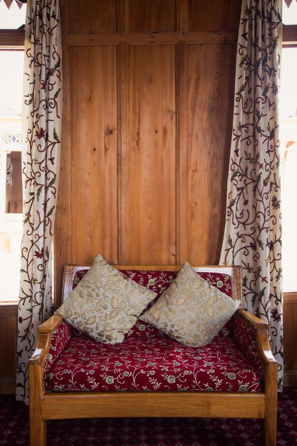 Fantasia Houseboats Hotel Srinagar (Jammu and Kashmir)