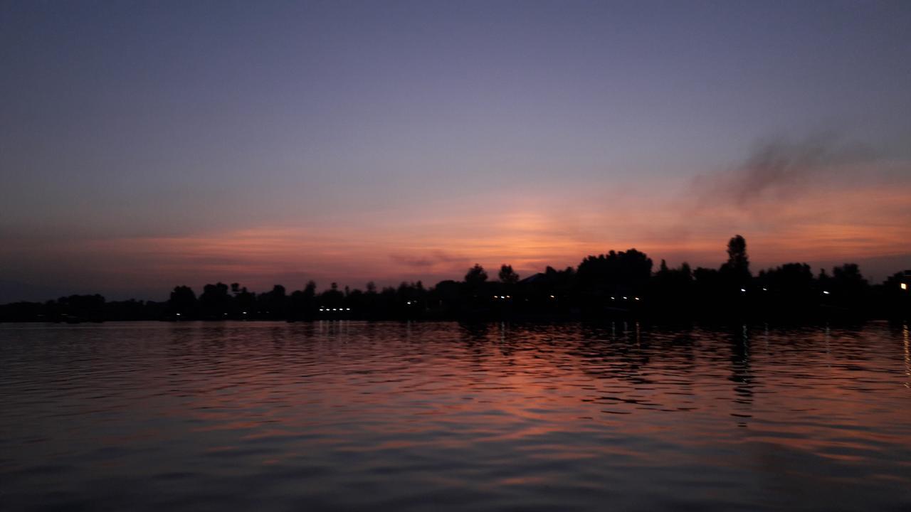 Goona Palace Houseboats Botel