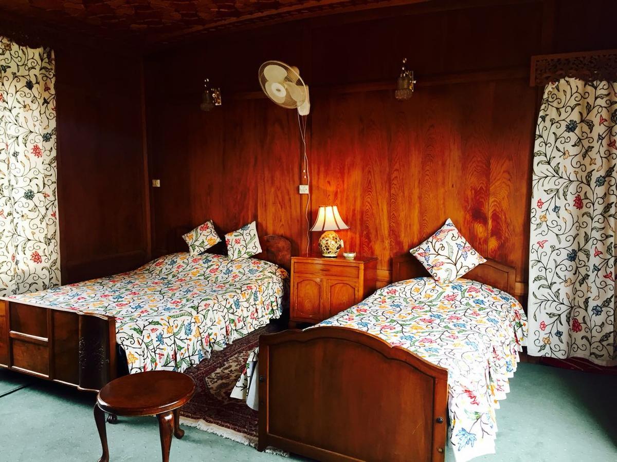 Monarch Group Of Houseboats 3*