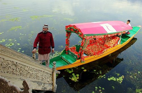 Hotel Privilege Houseboats