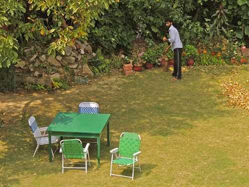 Bed & Breakfast Colonel's Kashmir 2*