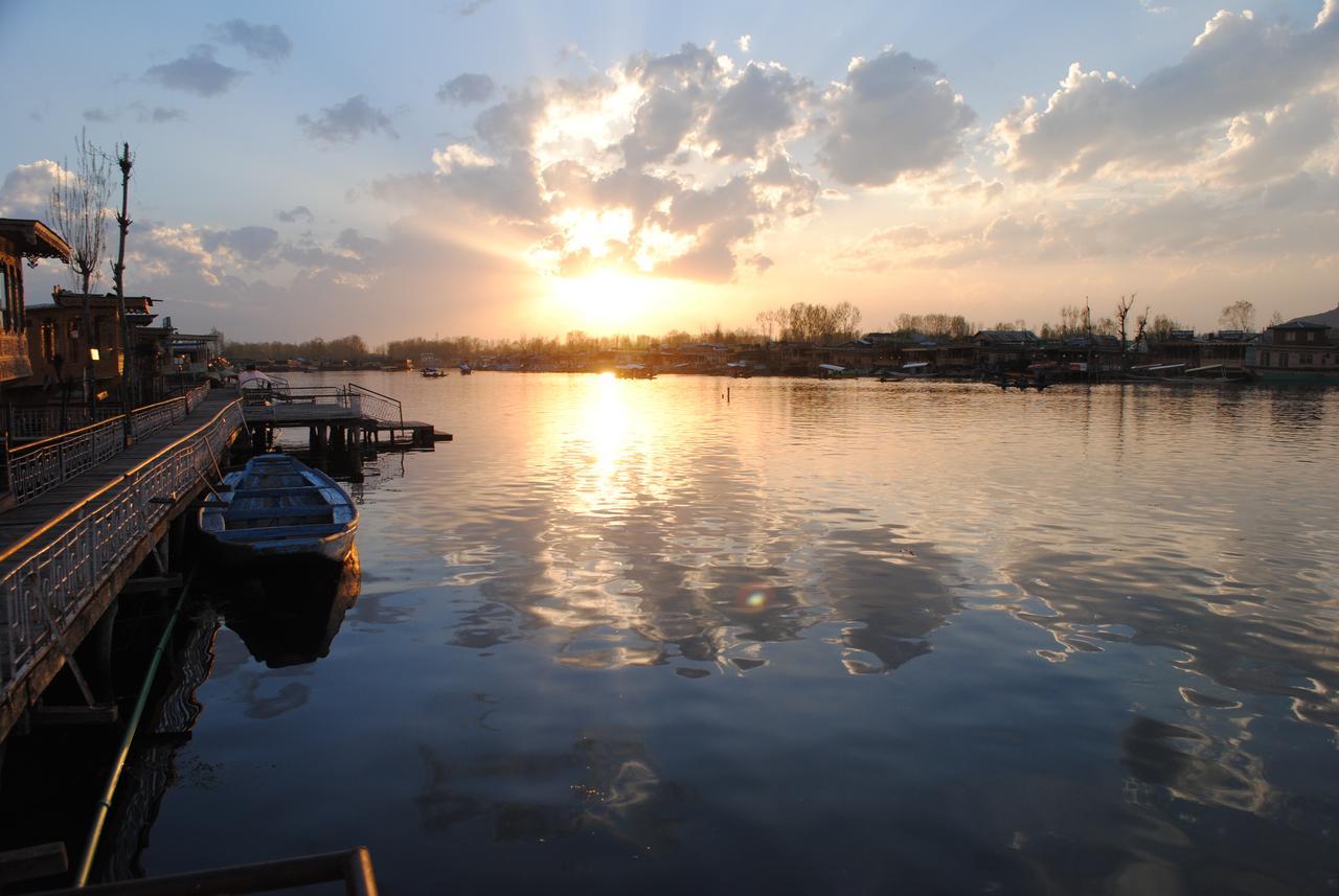 Palace Group Of House Boats Hotel 3*