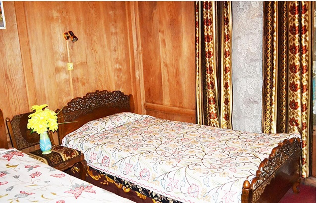 Hotel Morning Star Group Of Houseboats 3*