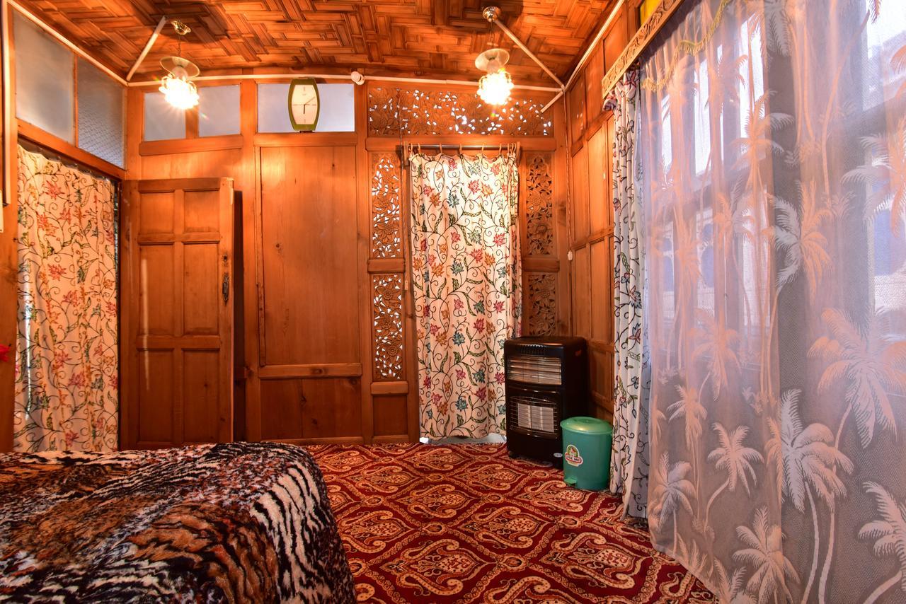 Palace Group Of House Boats 3* Srinagar (Jammu and Kashmir)