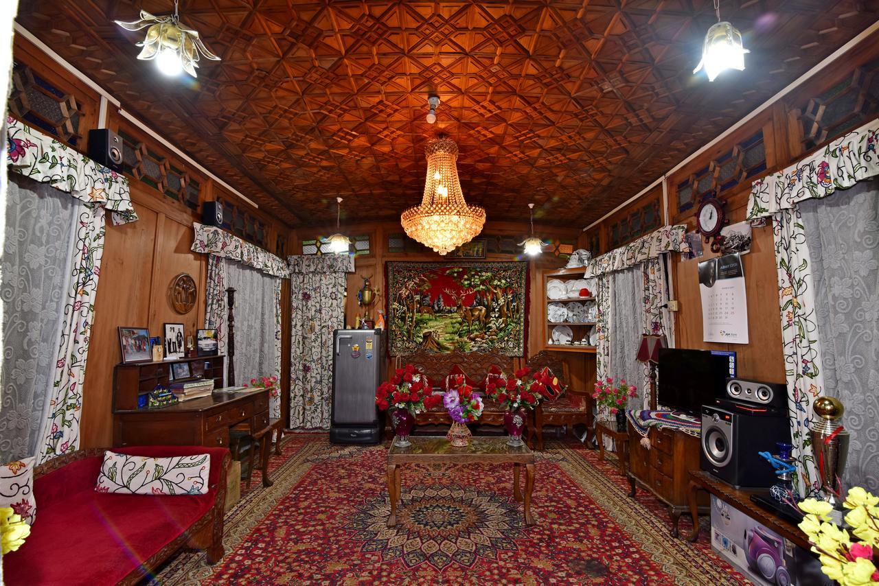 Palace Group Of House Boats 3*