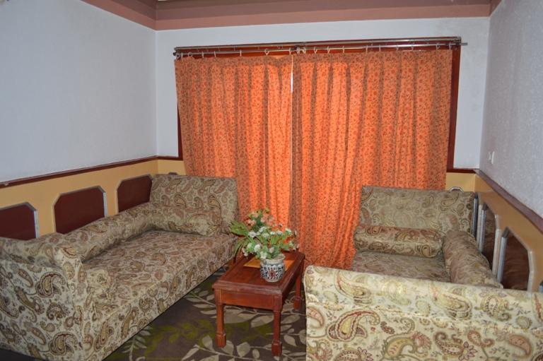 Shah Abbas At Dal Lake Hotel