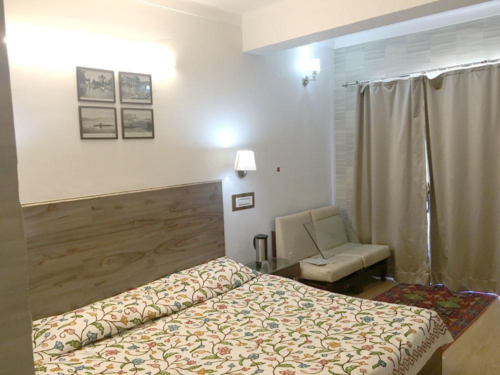 Hotel Shah Abbas At Dal Lake 3*