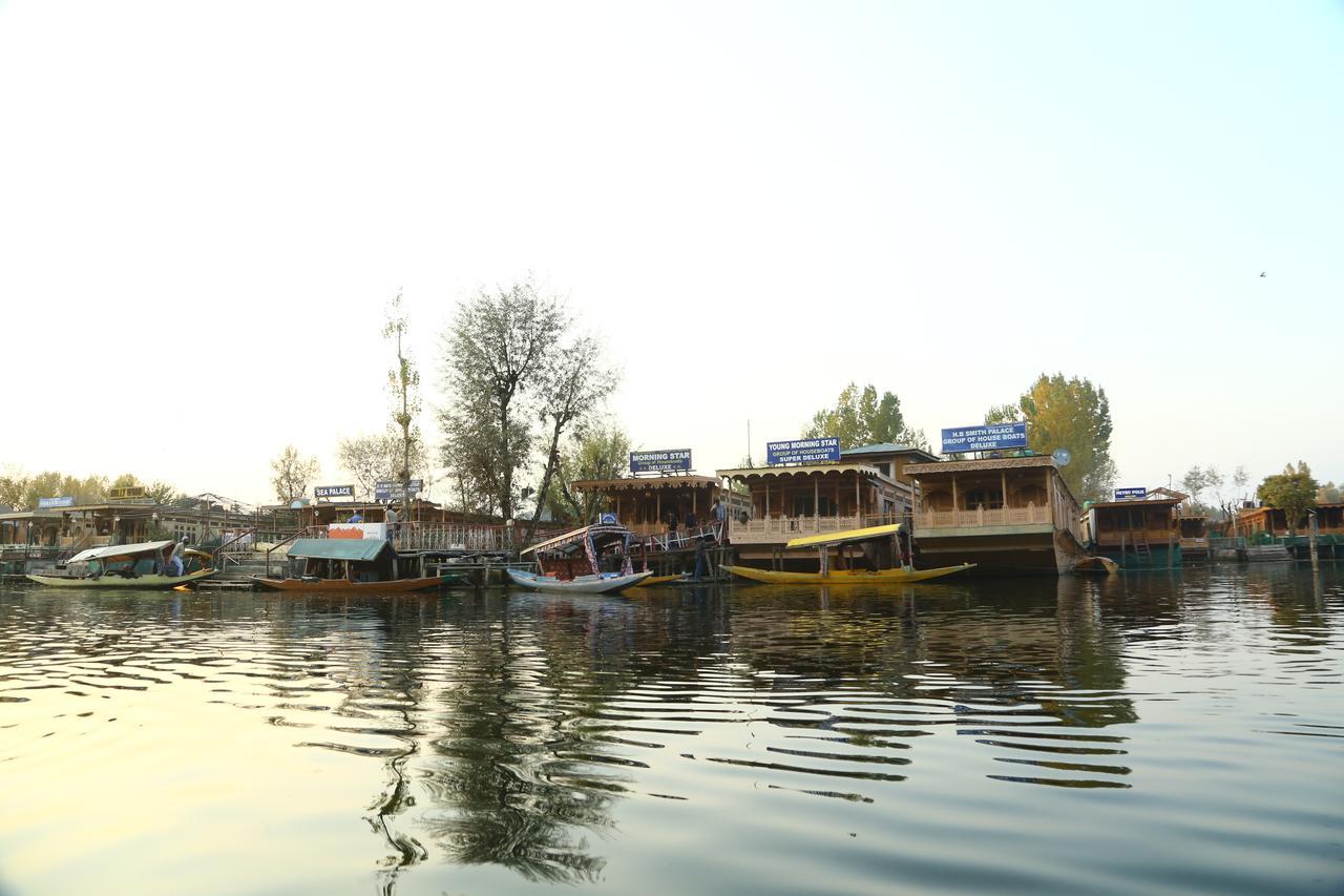 Morning Star Group Of Houseboats Hotel