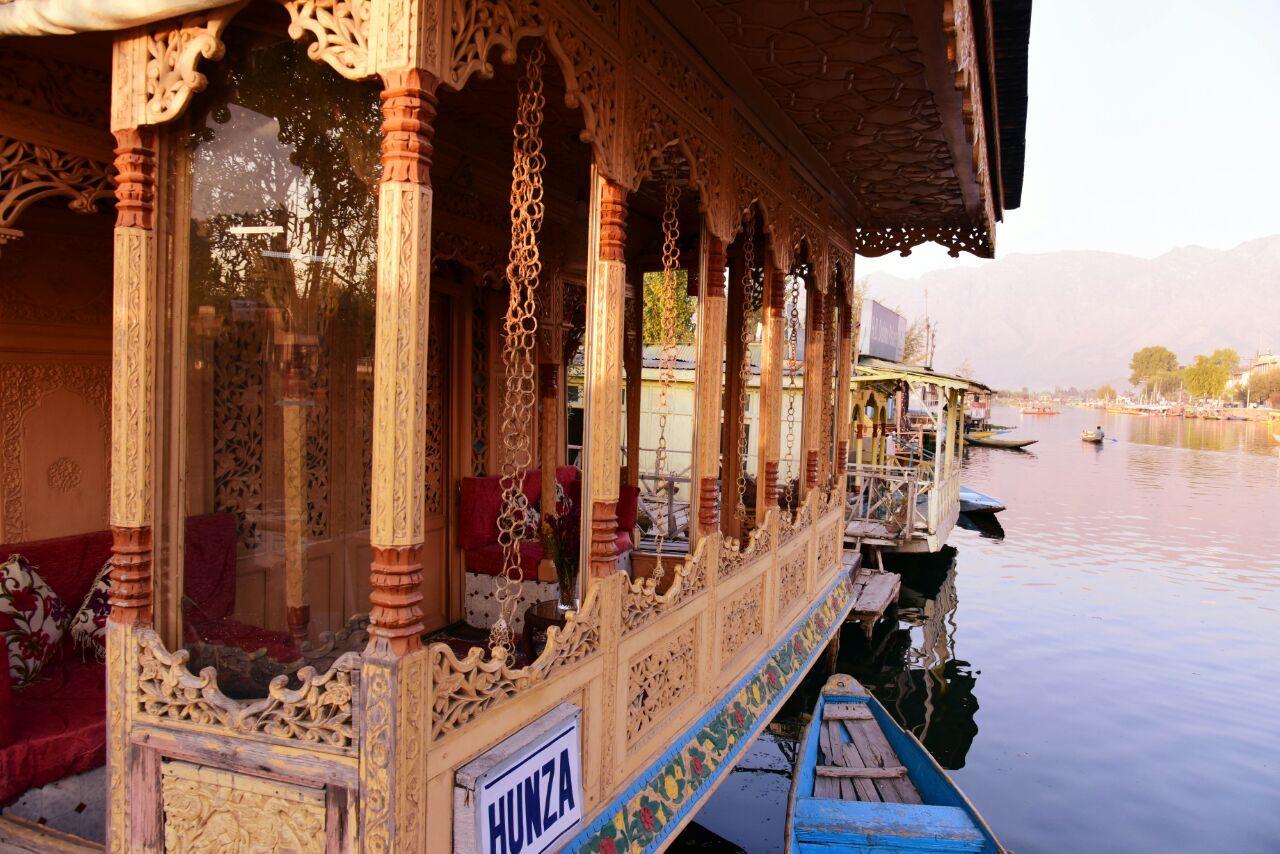 Houseboat Hunza Group Of Houseboats Bed & Breakfast