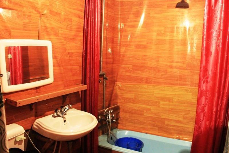 Botel Houseboat Pride Of India Srinagar (Jammu and Kashmir)