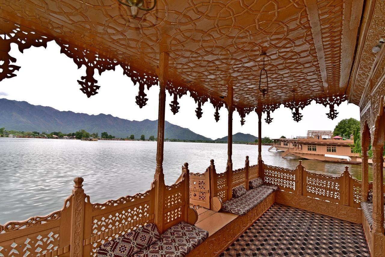 Houseboat Inshallah 4*