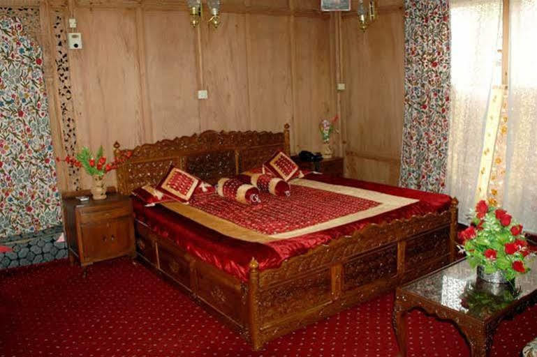 Kohimaran Group Of Houseboats 5*