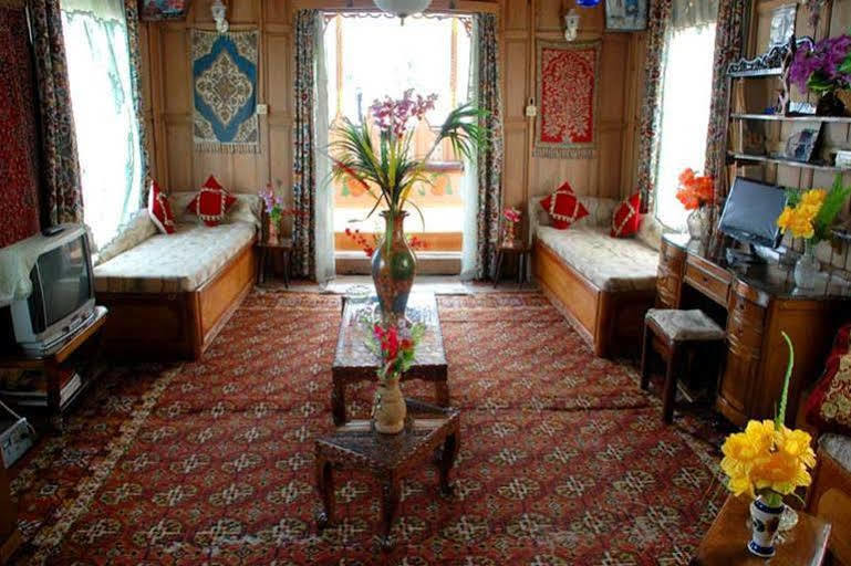 Hotel Kohimaran Group Of Houseboats