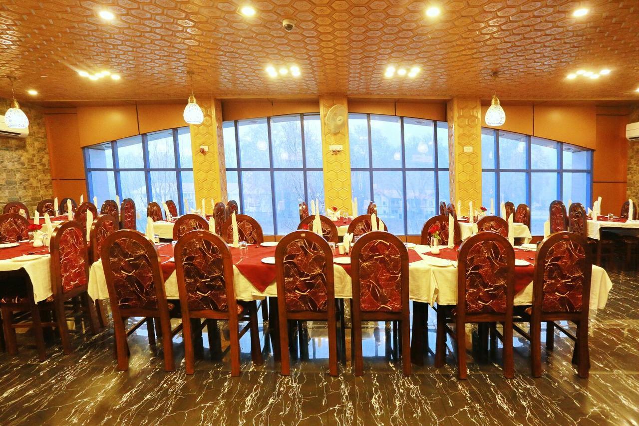 Mannat Hotel Srinagar (Jammu and Kashmir)
