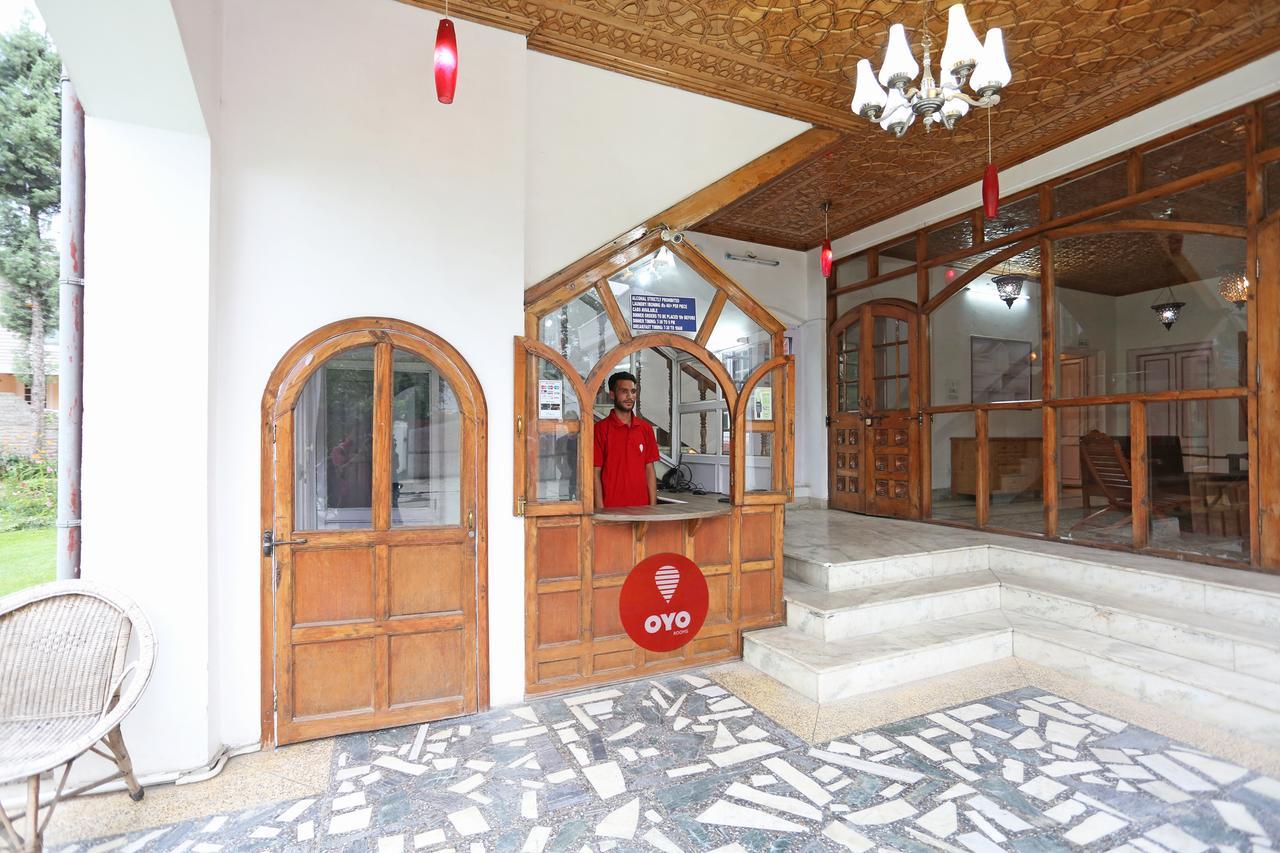 Oyo 5735 Ashai Srinagar (Jammu and Kashmir)