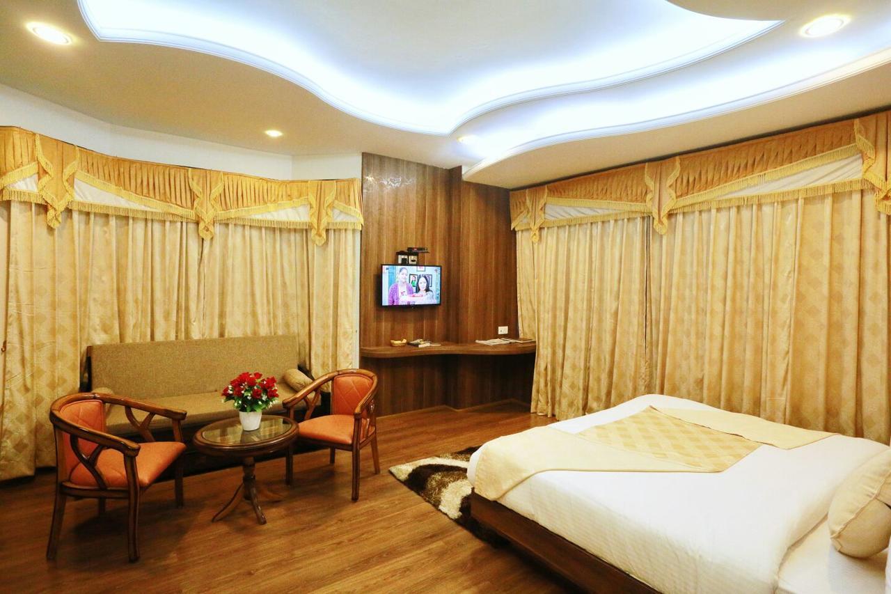 Hotel Mannat 4*