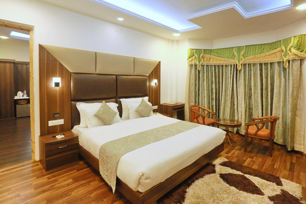 Mannat Hotel Srinagar (Jammu and Kashmir)