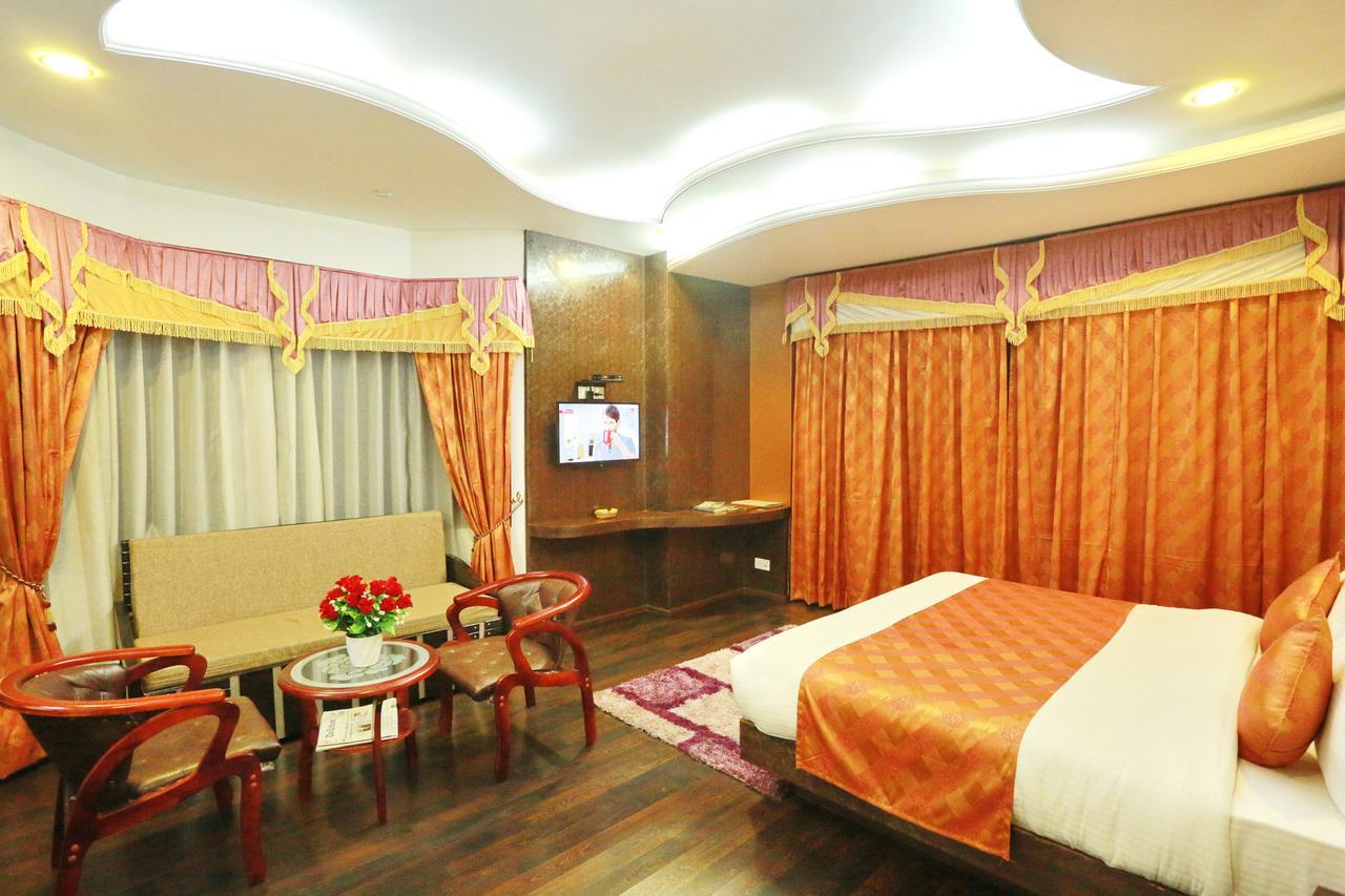Mannat Hotel 4*