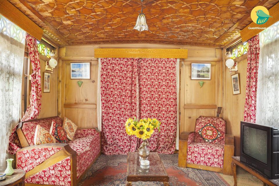 Botel The Shelter Group Of Houseboats & Tour Organiser