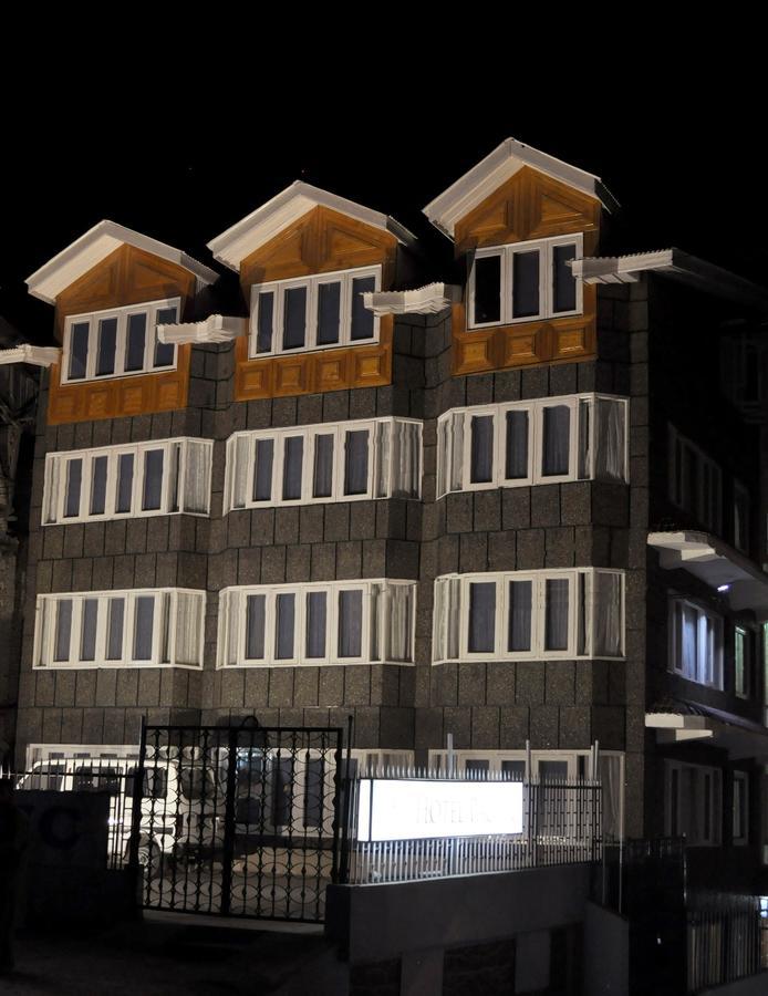 Hotel Pacific Srinagar (Jammu and Kashmir)