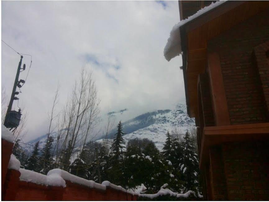 Hillscape 3*